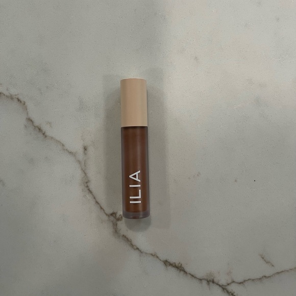 Ilia Liquid Powder Eye Tint - Picture 2 of 9